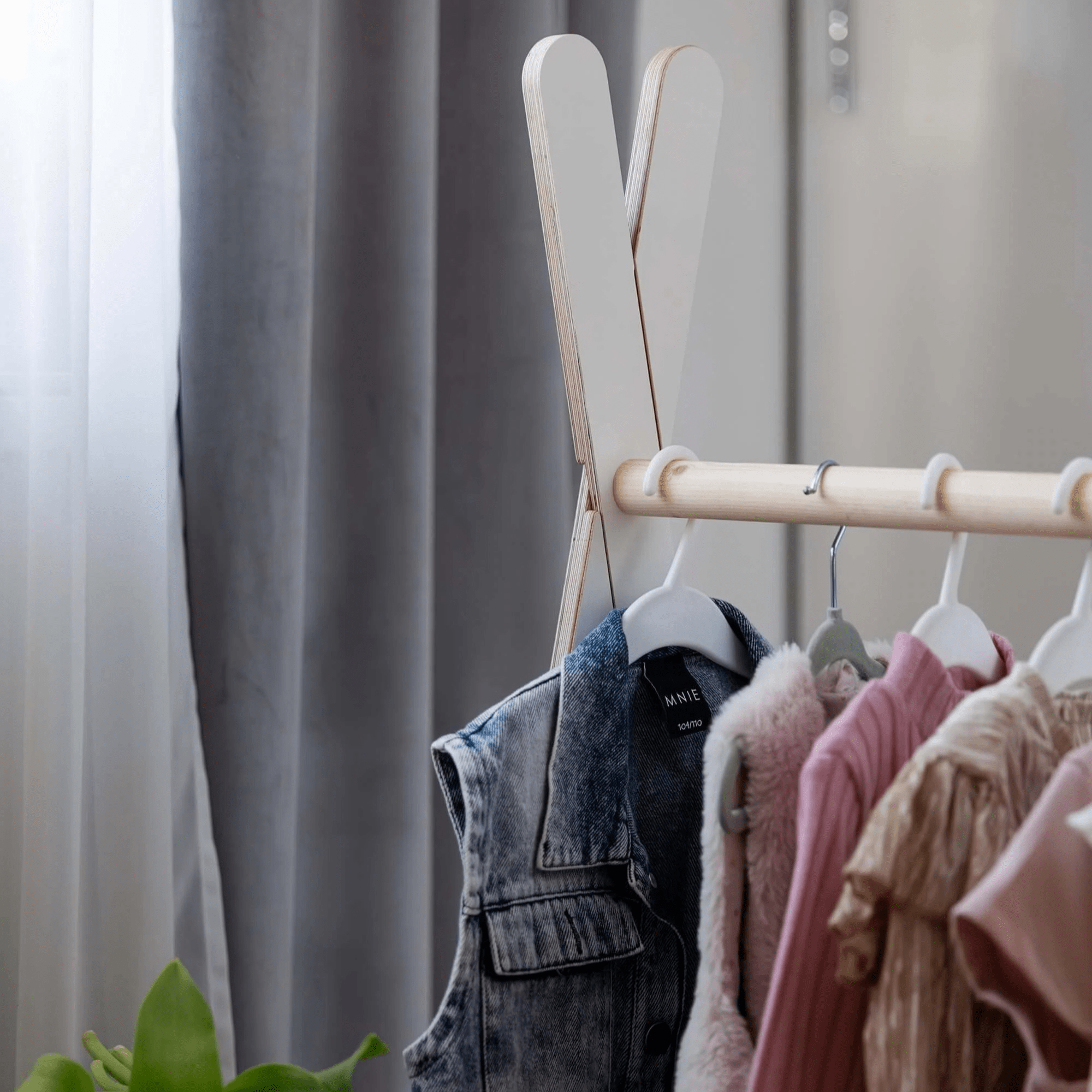 Meowbaby Wieszak na Ubranka dla Dzieci - Tipi Hanger | Drewniany